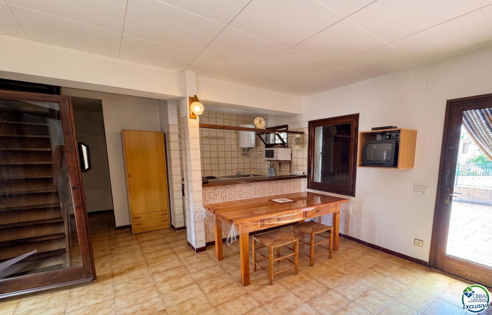 Unique opportunity in Mas Matas, Roses — Semi-detached house with private plot, ready for your renovation project - Mas Mates - Ref. CBR6588 - photo 9