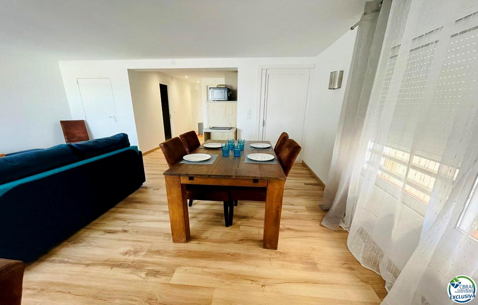 Apartamento totalmente renovado con terraza y espectaculares vistas al canal y al mar, en una de las zonas más buscadas de Empuriabrava - Port Grec - Ref. CBR6649 - foto 18