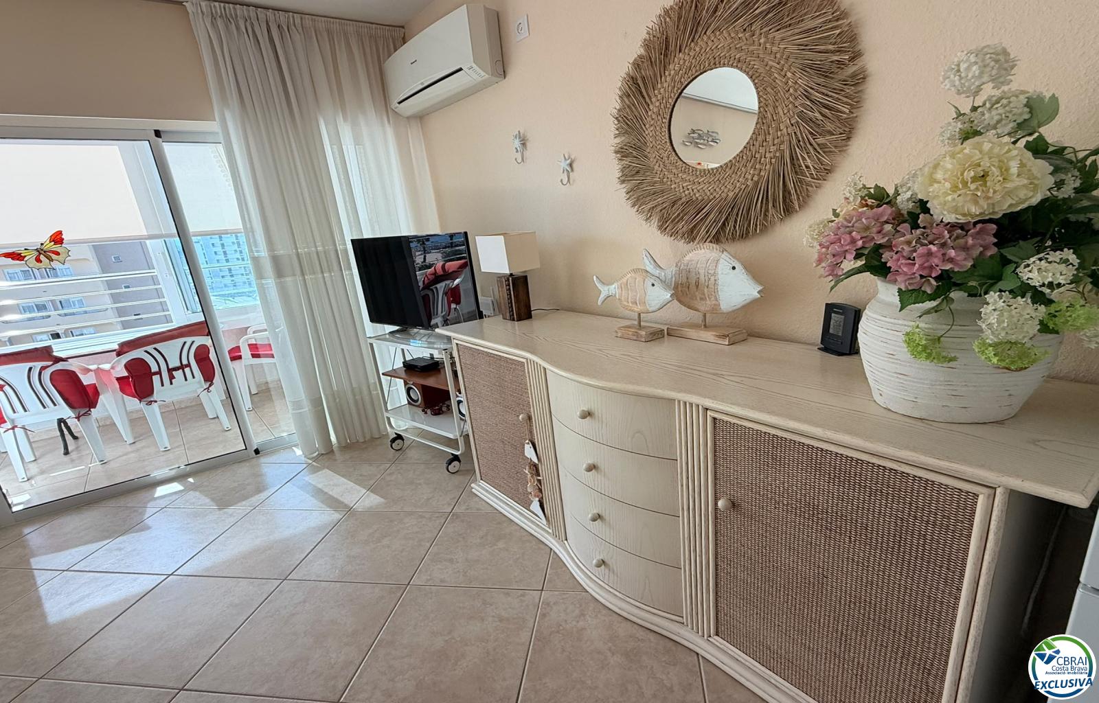 Seafront location, spectacular sea views and fully renovated - Santa Margarida - Ref. CBR6663 - photo 11
