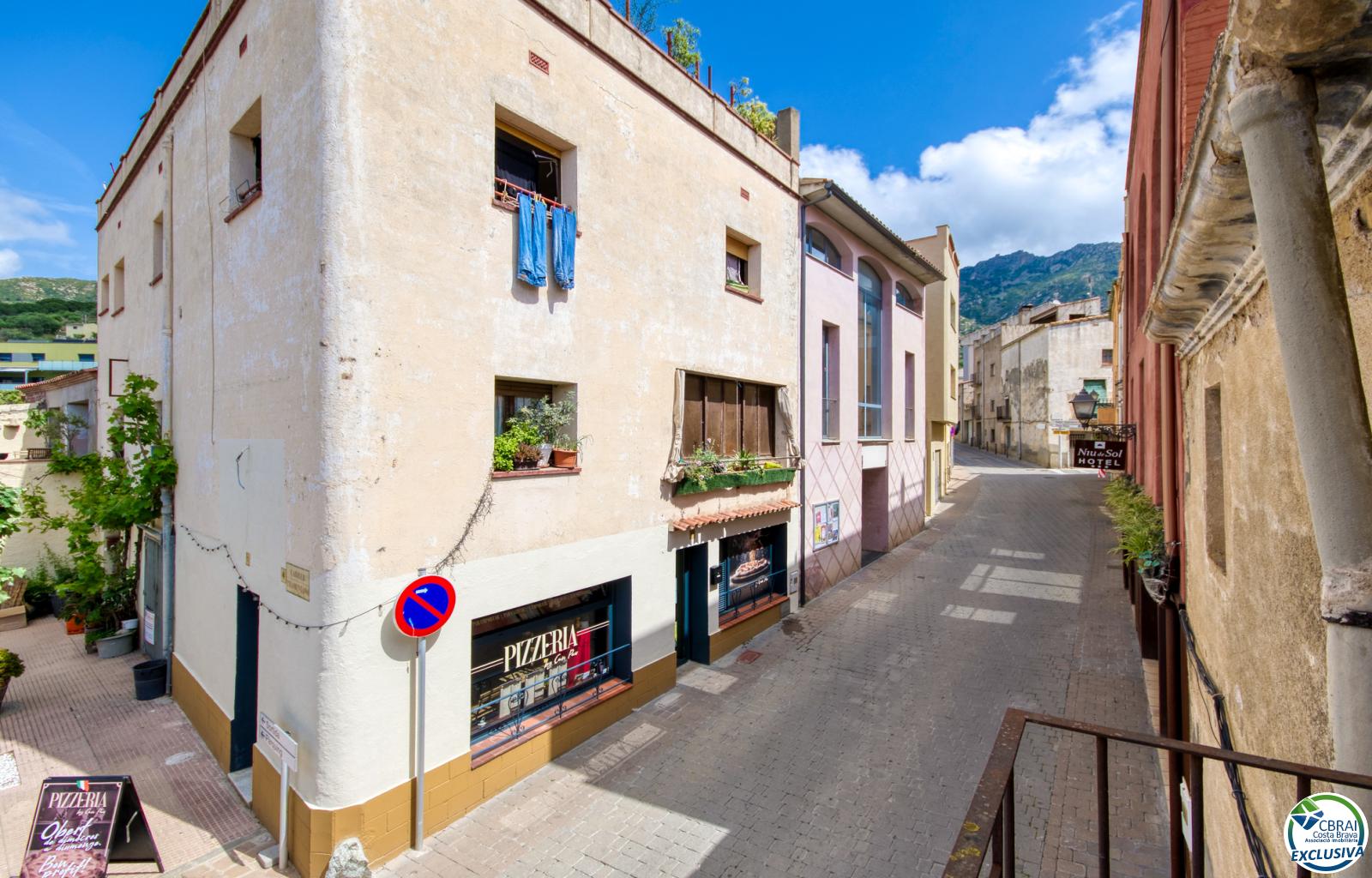 Authenticity and Potential: Village House with "Voltes Catalanes" in the Heart of Palau-saverdera - Centre - Ref. CBR6447 - photo 41