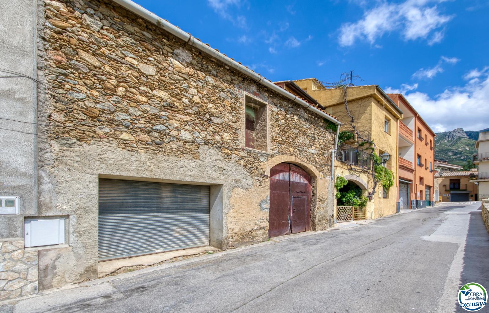 Authenticity and Potential: Village House with "Voltes Catalanes" in the Heart of Palau-saverdera - Centre - Ref. CBR6447 - photo 28