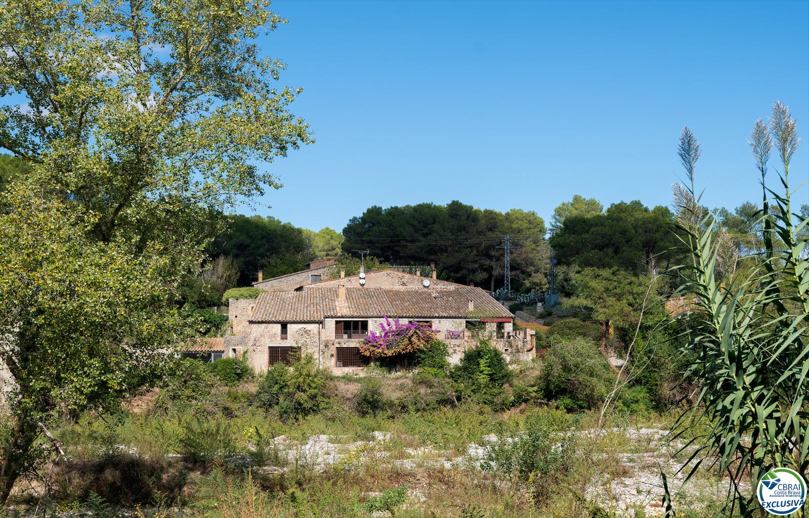 Exclusive Historic Estate in Alt Empordà with 7 Residences, Rural Tourism Licence and Established Profitability - Casc urbà - Ref. CBR6515 - photo 5