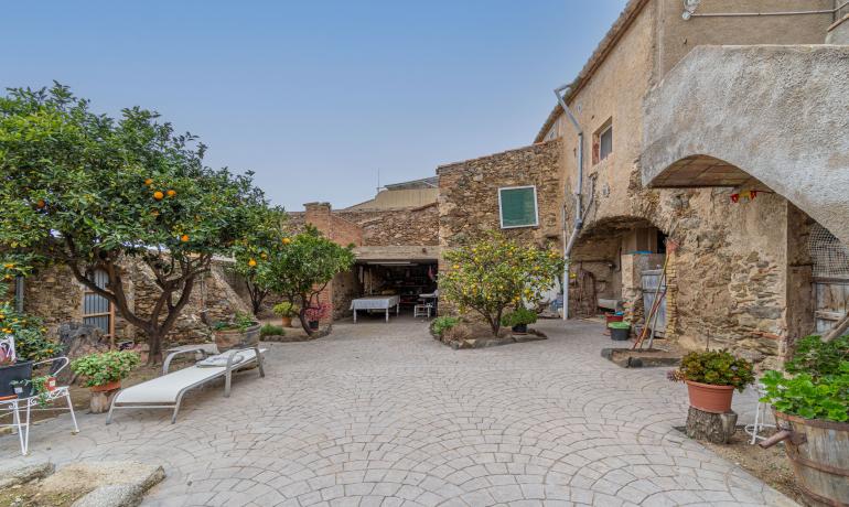 House - Palau-saverdera