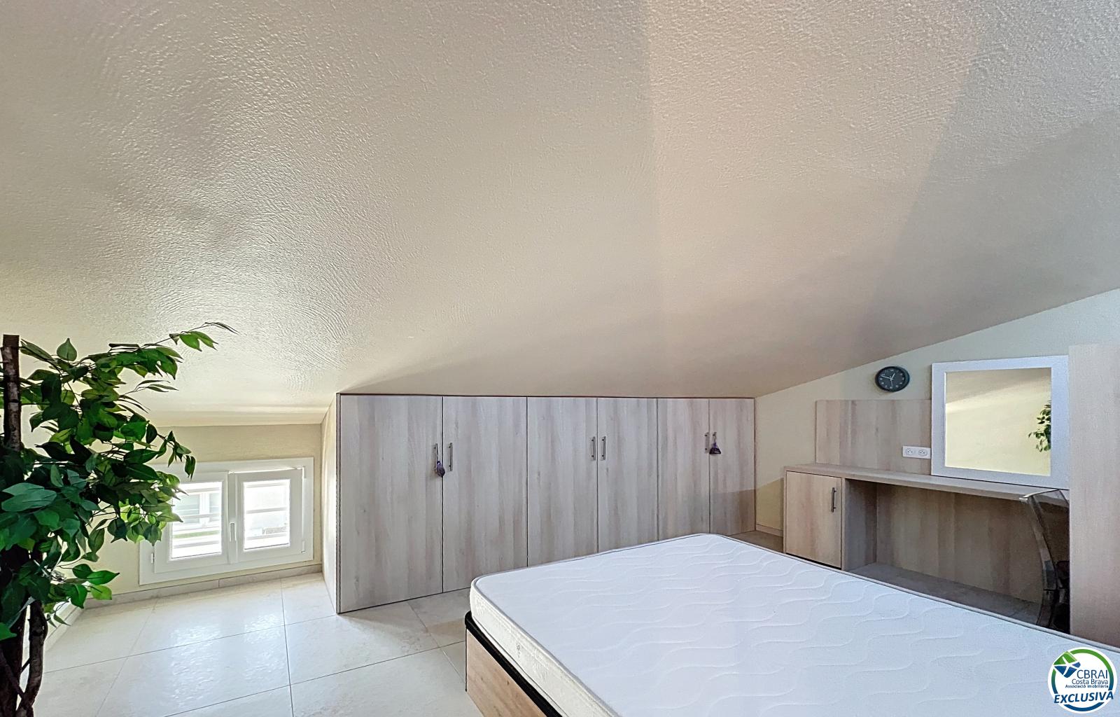 Renovated house with 5 bedrooms and tourist license in Empuriabrava, Peni area. - Ref. CBR6475 - photo 36