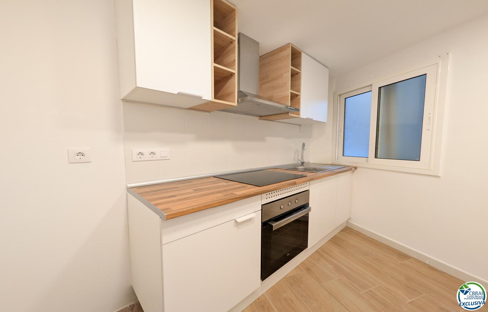 Renovated apartment with elevator, 500 m from the beach and next to the Renfe station - Portbou - Ref. CBR6611 - photo 5