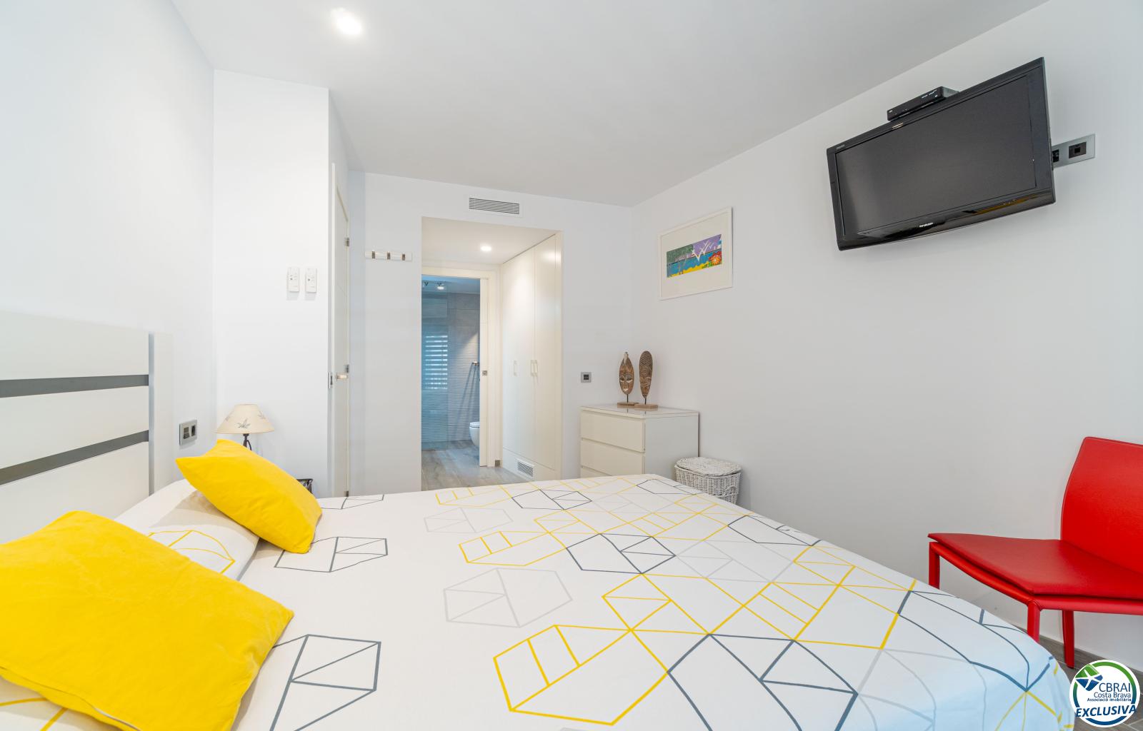 Magnificent Seafront Apartment - Centre - Ref. CBR5993 - photo 29