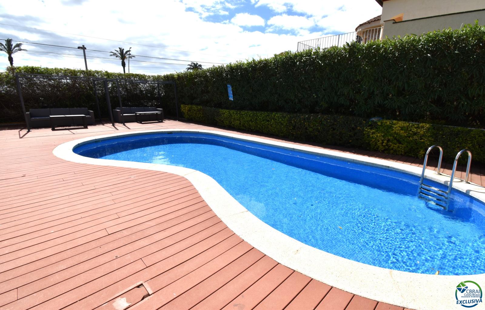 EMPURIABRAVA: Exclusive complex of six houses with moorings on the seafront for sale - Salins - Ref. CBR6609 - photo 2