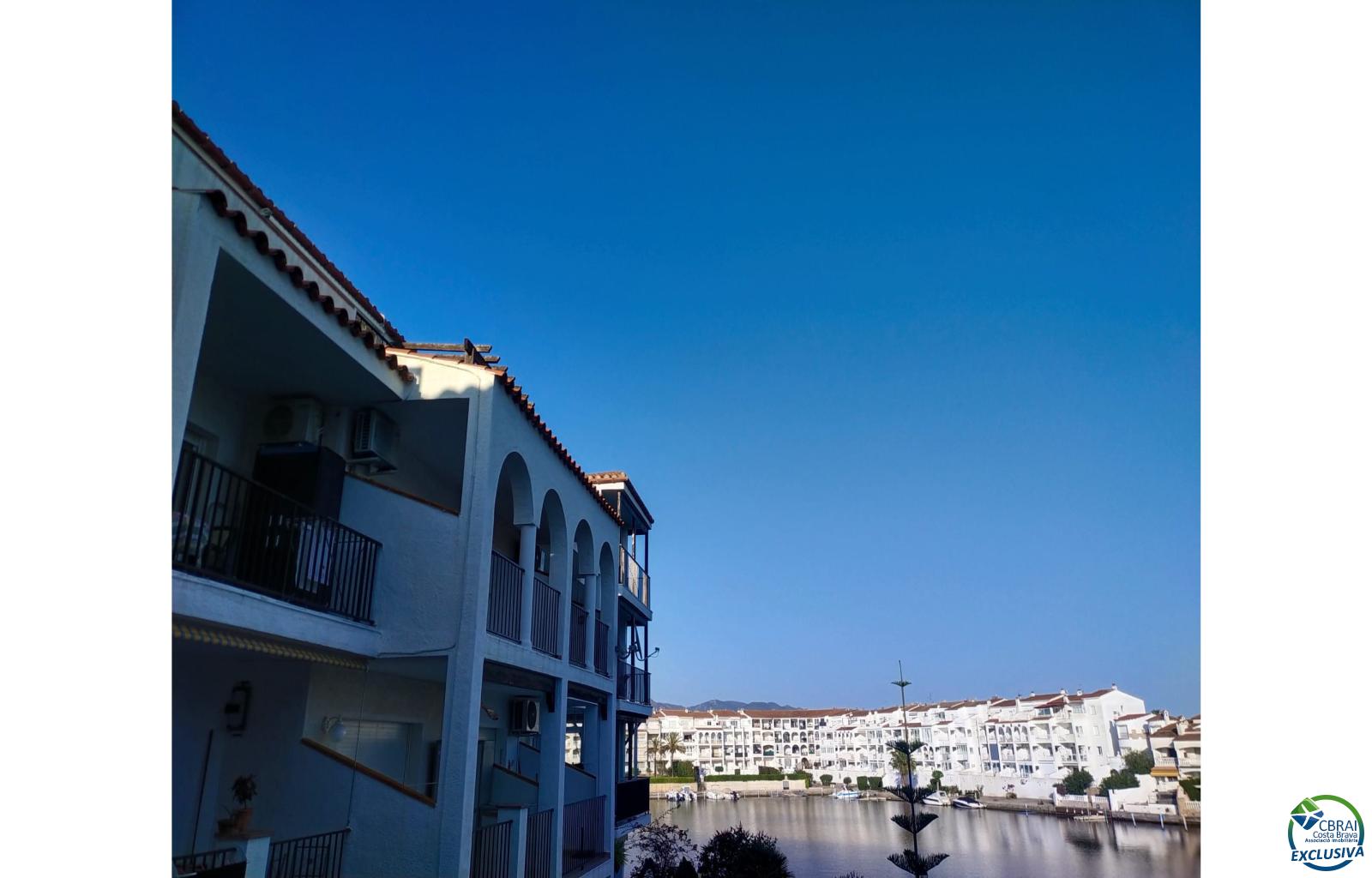 Pleasant apartment by Lake San Maurici, with lovely canal views, swimming pool and communal gardens. - Ref. CBR6660 - photo 5