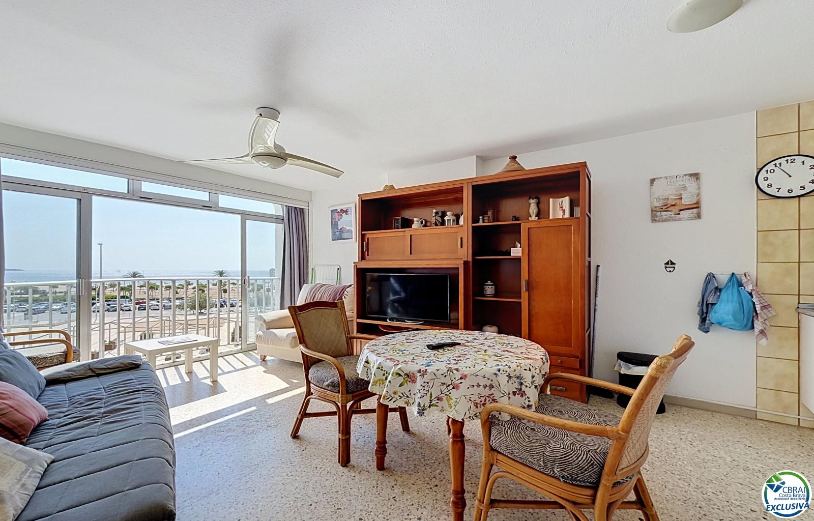 Apartment just steps from the beach with sea views in Empuriabrava - Muga - Ref. CBR6662 - photo 7