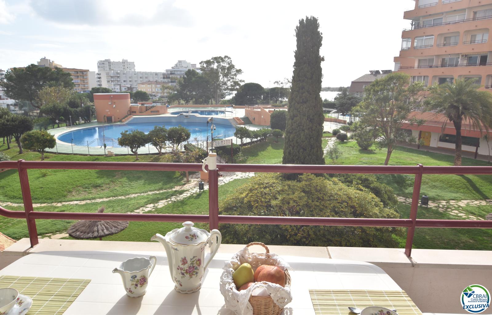 Apartment with tourist license in Santa Margarita, Roses, with terrace and communal swimming pools. - Santa Margarida - Ref. CBR6476 - photo 2