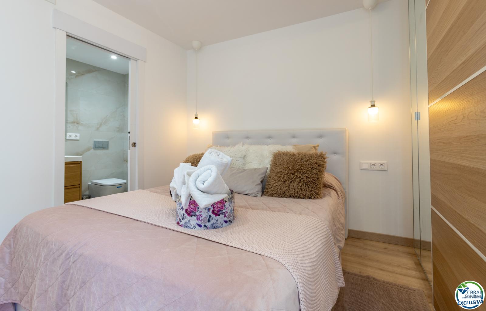 Renovated apartment with 3 bedrooms 100 m from the beach in Roses. - Centre - Ref. CBR6355 - photo 14