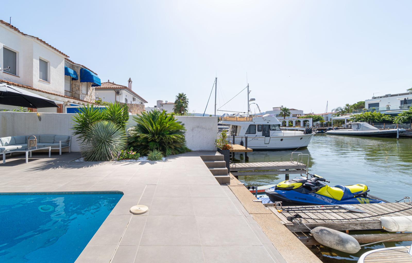 Elegant Waterfront villa with pool, private mooring and direct canal access in Santa Margarita - Santa Margarida - Ref. CBR6598 - photo 35