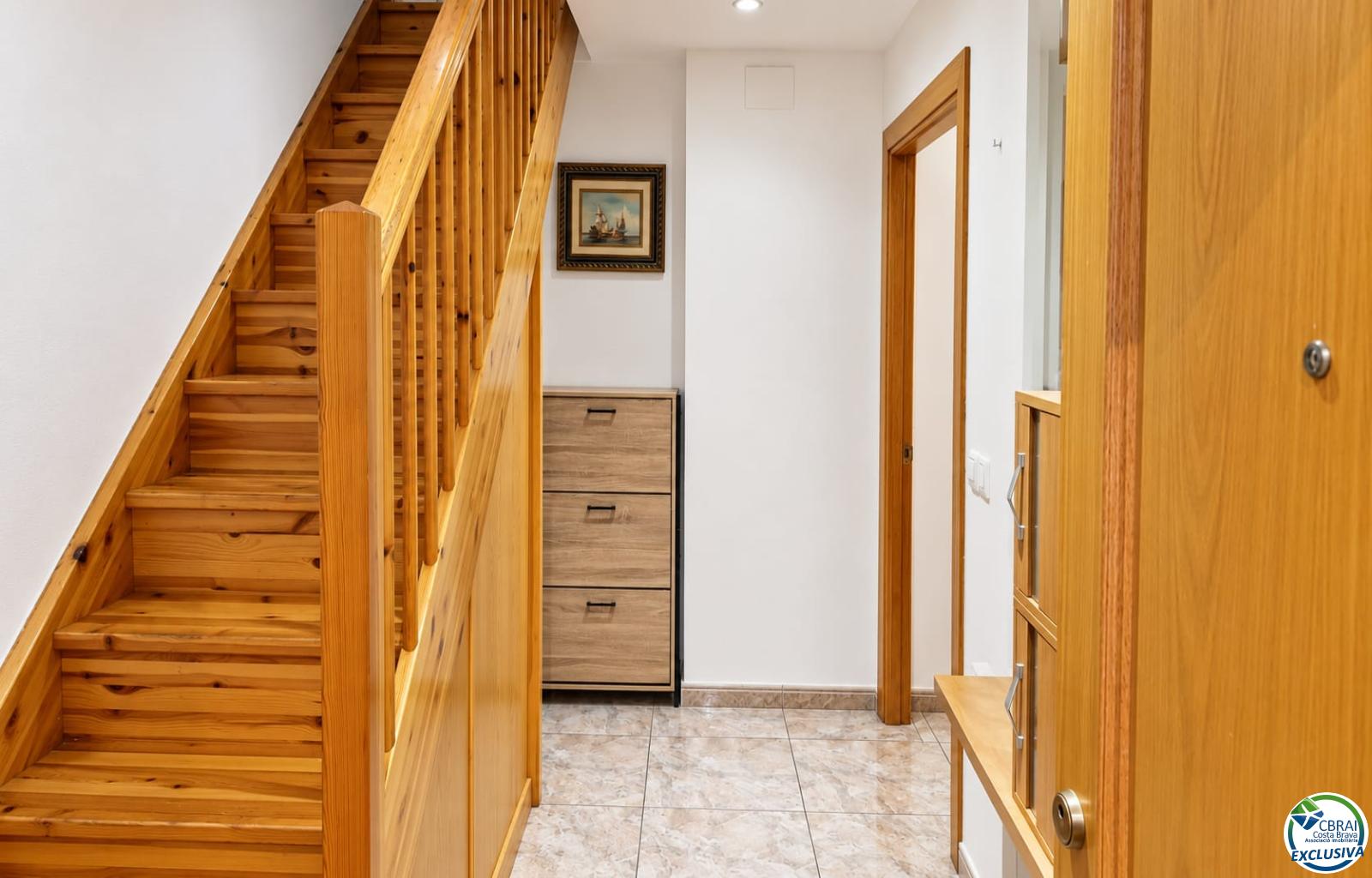 3-Bedroom Duplex Penthouse with Spacious Terraces, Swimming Pool and Parking - Centre - Ref. CBR6677 - photo 12