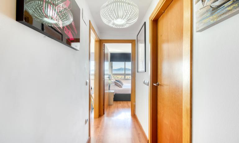 Charming apartment with sea views, just steps from the beach