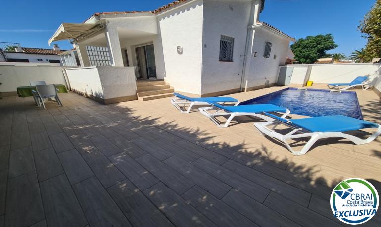 House - Empuriabrava