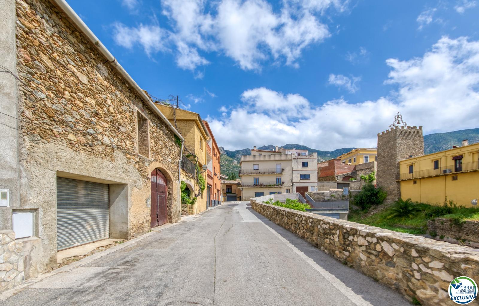 Authenticity and Potential: Village House with "Voltes Catalanes" in the Heart of Palau-saverdera - Centre - Ref. CBR6447 - photo 27