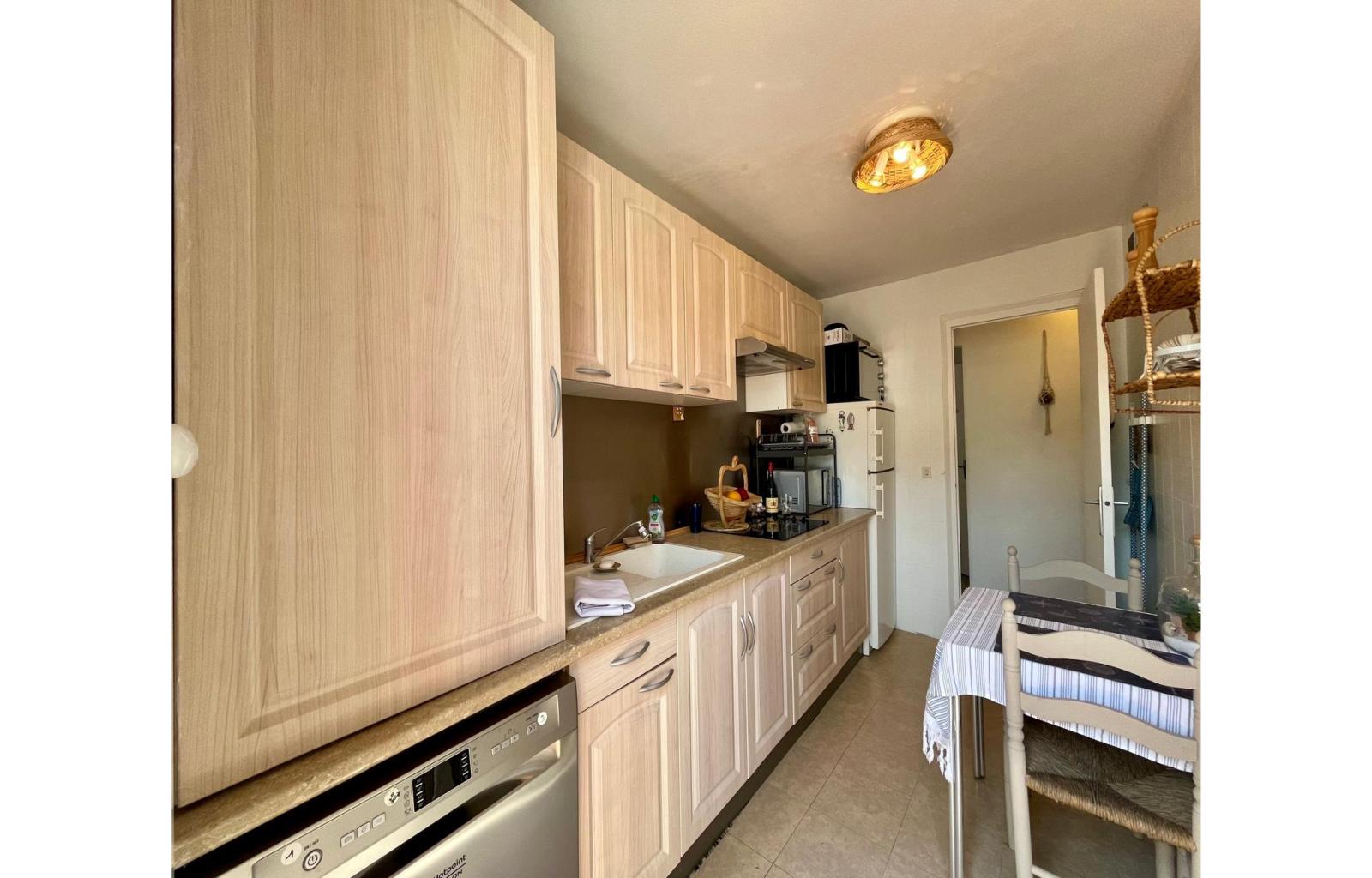 Cozy 85 m² apartment with a large balcony 250m from the beach in Empuriabrava. - Moxo - Ref. CBR6510 - photo 9