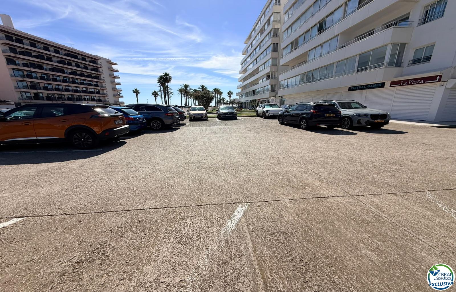 Seafront location, sea views, parking, swimming pools and gardens by the beach. - Santa Margarida - Ref. CBR6664 - photo 49