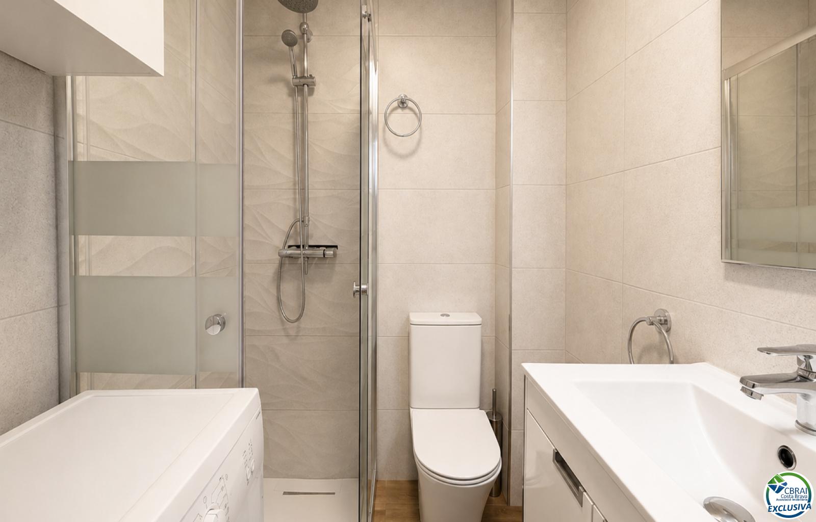 Fully renovated apartment just 100 metres from the beach Tourist licence - Muga - Ref. CBR6614 - photo 16