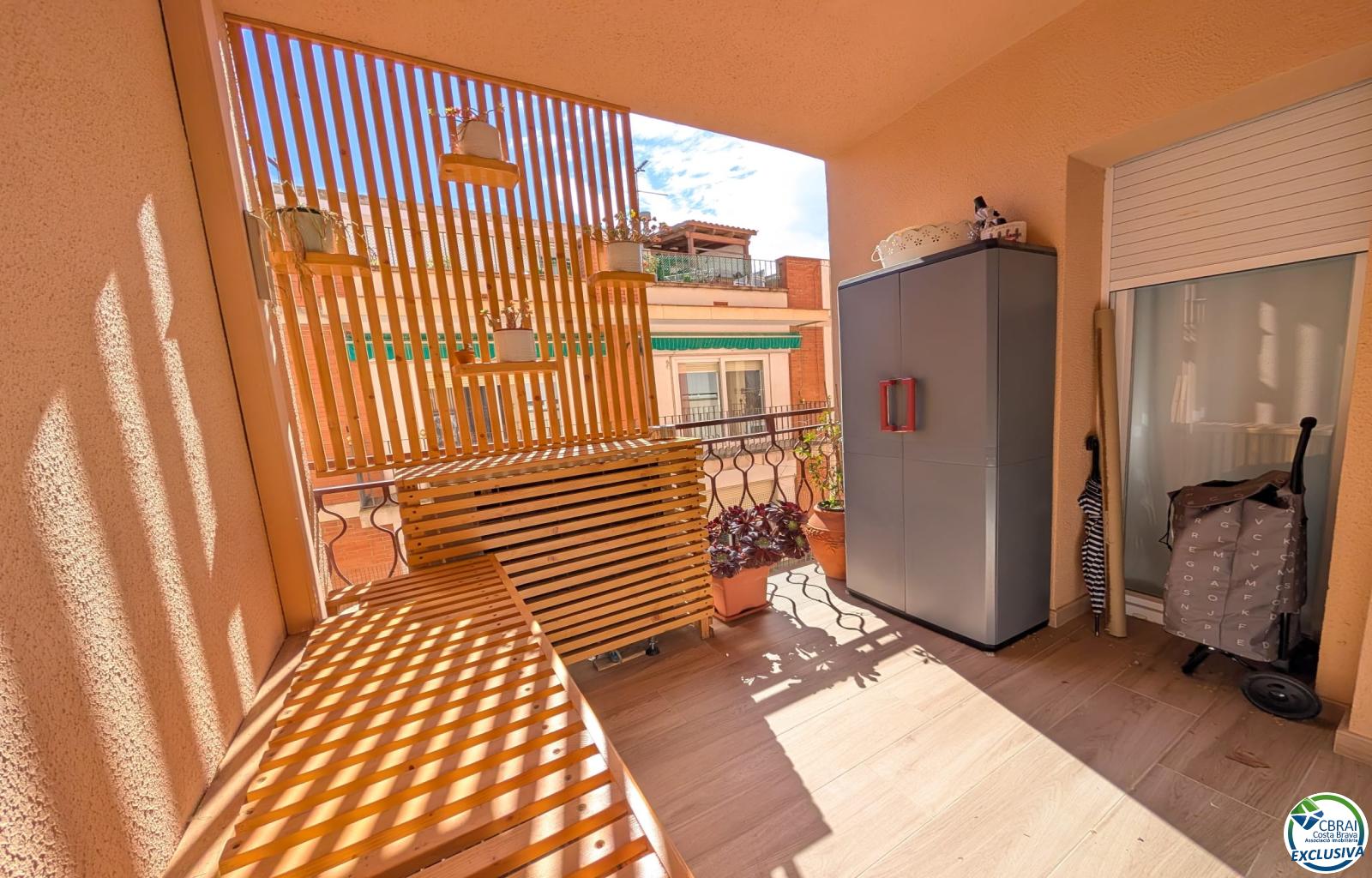 Renovated apartment with 3 bedrooms 100 m from the beach in Roses. - Centre - Ref. CBR6355 - photo 24