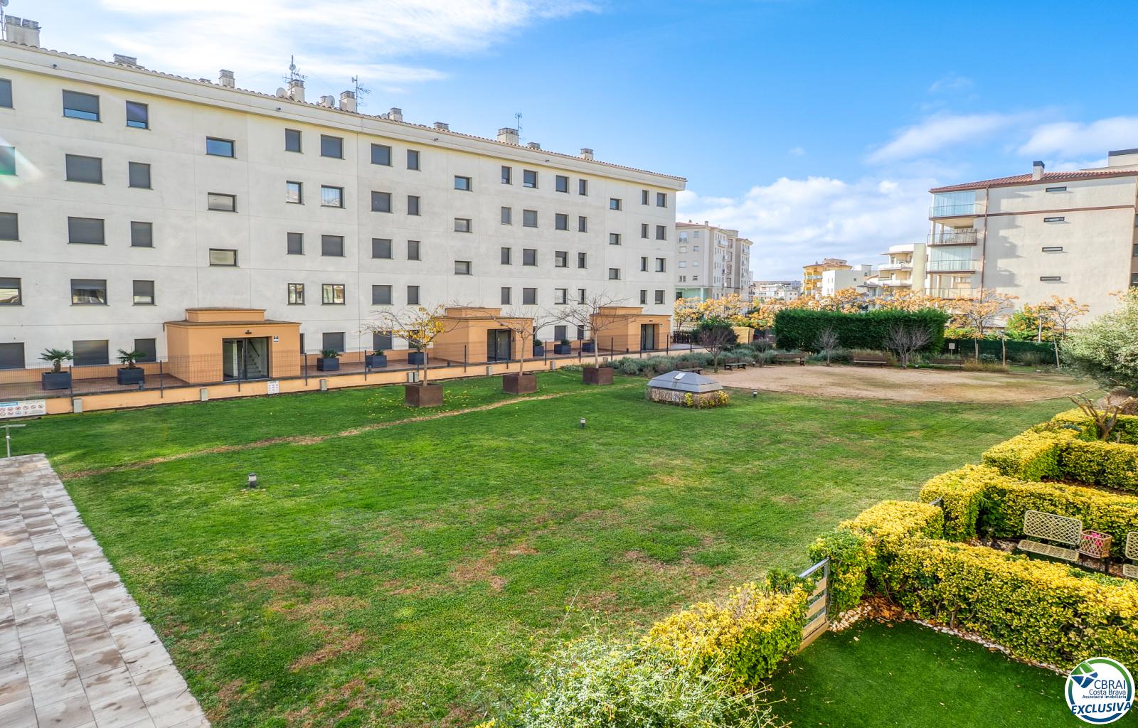 For sale: High-standard apartment in Roses 50 m from the sea - Salatà - Ref. CBR6685 - photo 9