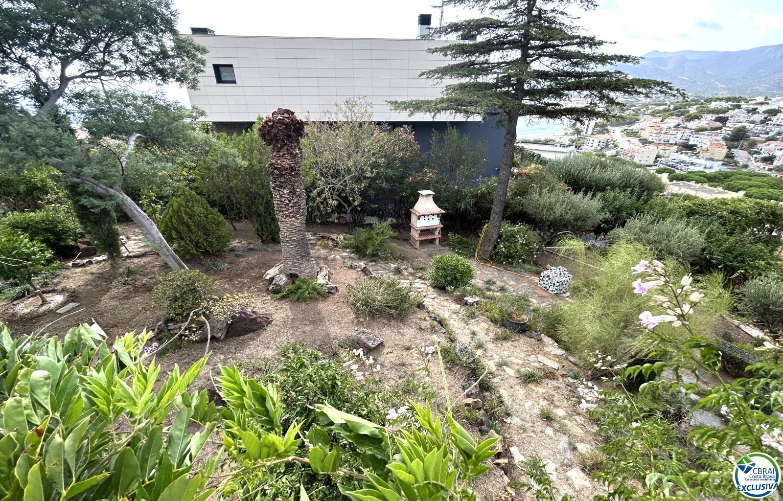 House in Llançà with a tourist license, sea views, and just a few meters from the beach. - Grifeu - Ref. CBR6637 - photo 51