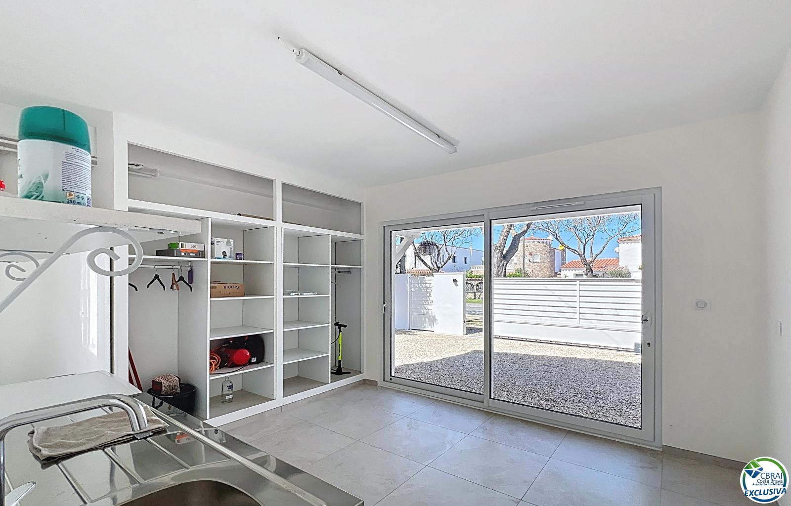Renovated house with 5 bedrooms and tourist license in Empuriabrava, Peni area. - Ref. CBR6475 - photo 23