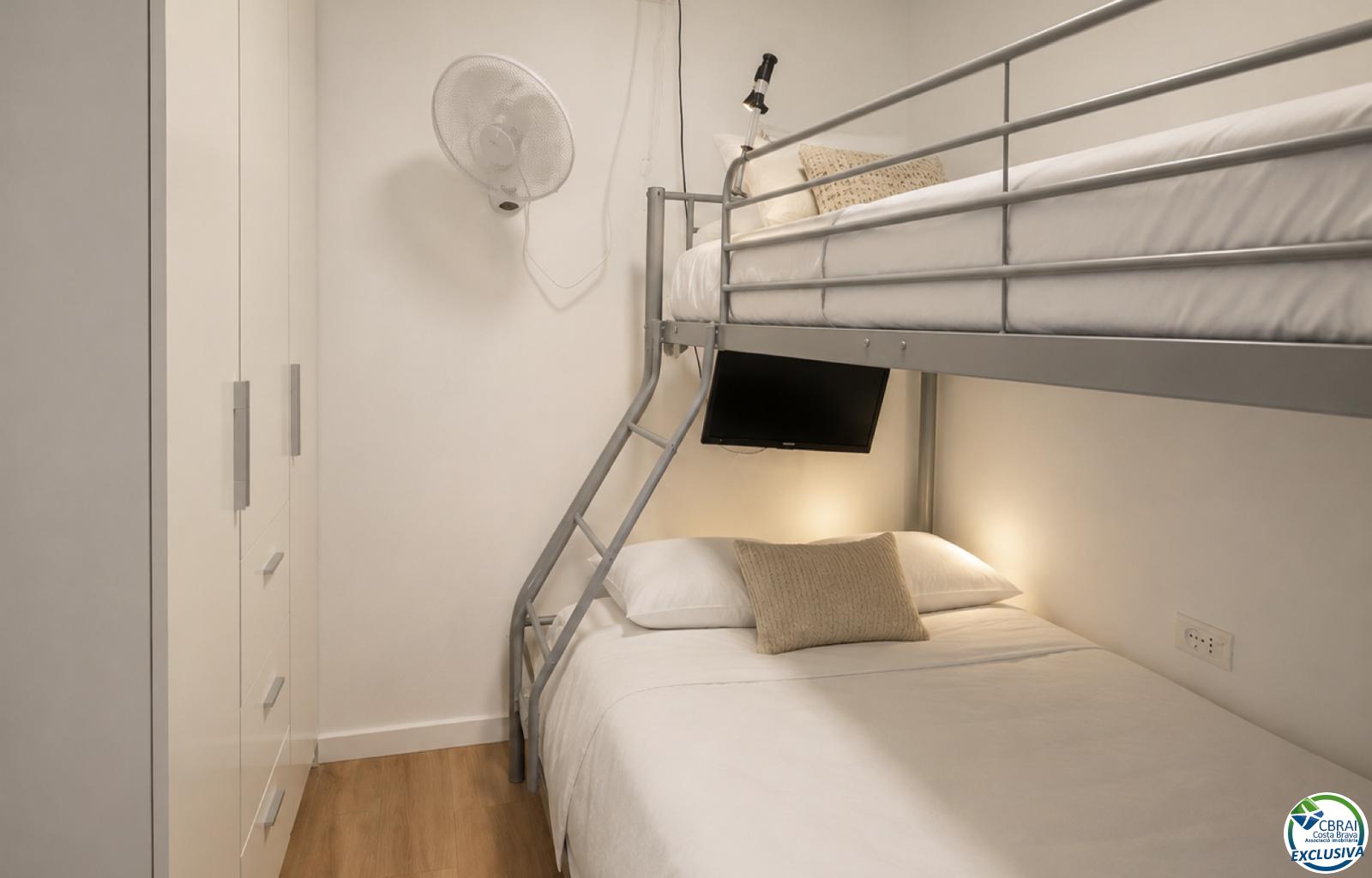 Fully renovated apartment just 100 metres from the beach Tourist licence - Muga - Ref. CBR6614 - photo 13