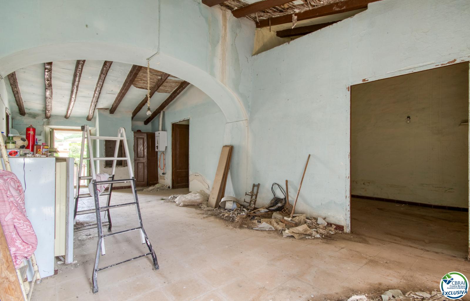 Authenticity and Potential: Village House with "Voltes Catalanes" in the Heart of Palau-saverdera - Centre - Ref. CBR6447 - photo 18