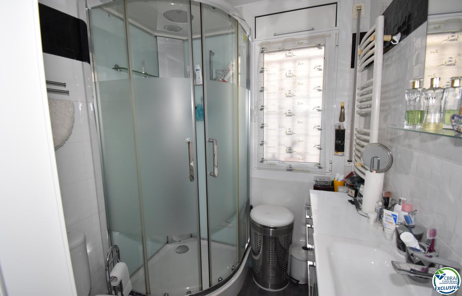 ROSES-LLOSA: Sea view apartment for sale - 2on Moll - Ref. CBR6337 - photo 10