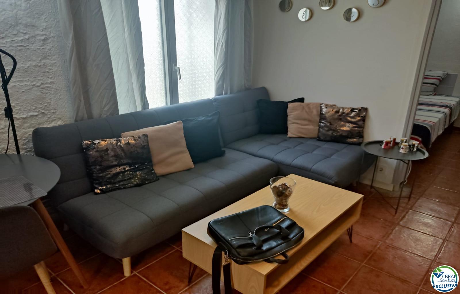 Great opportunity: warehouse-floor habitable. - Requesens - Ref. CBR6641