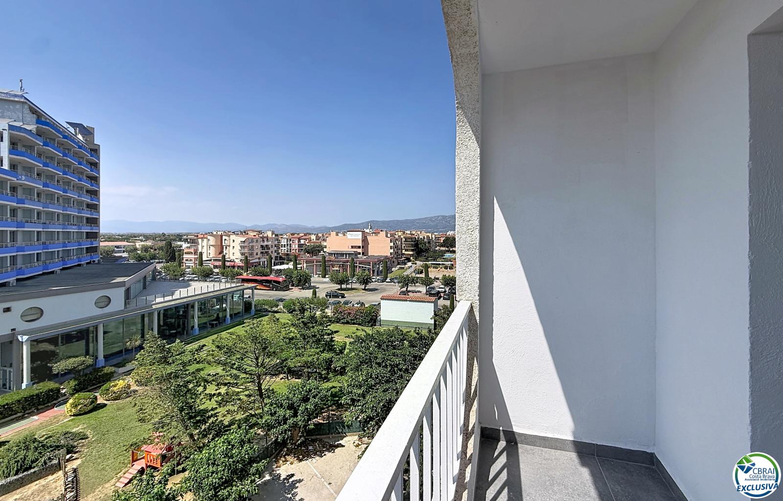 Apartment on the seafront in Empuriabrava - Muga - Ref. CBR6652 - photo 2