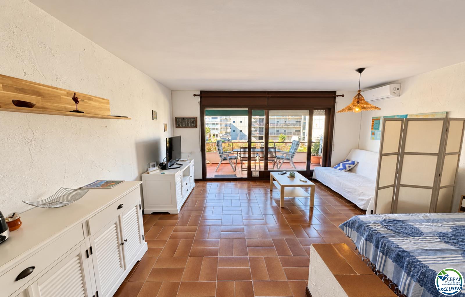 Spacious studio with terrace and tourist licence 80 metres from Santa Margarita beach - Roses - Santa Margarida - Ref. CBR6675 - photo 9