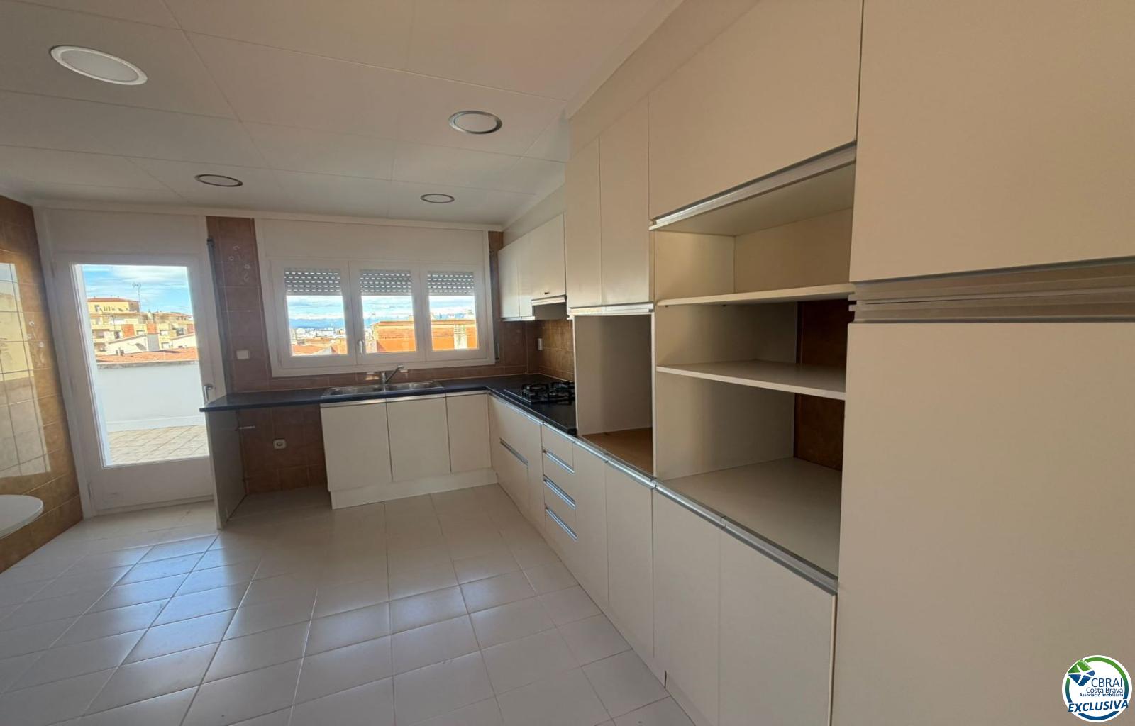 Penthouse in the heart of Roses, - Centre - Ref. CBR6397 - photo 27