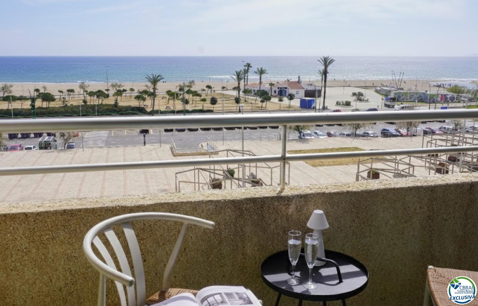 Charmant studio avec vue mer et terrasse privée