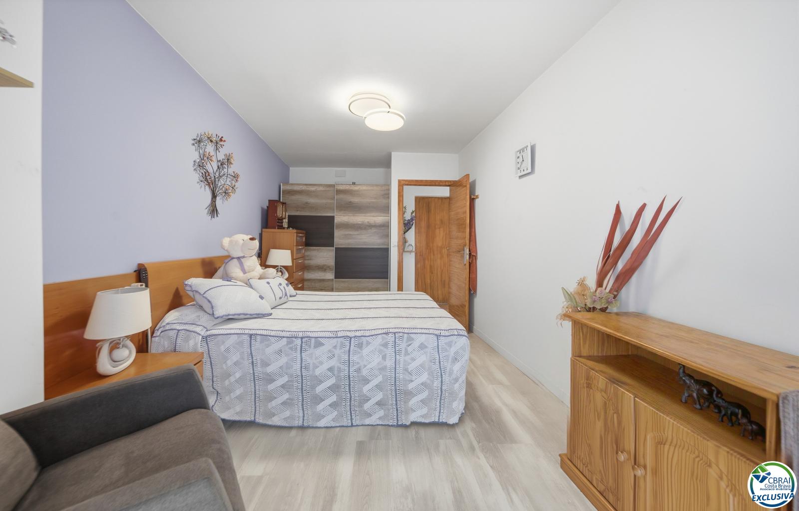 Apartment in the Heart of the Town Centre, Just 250 Metres from the Beach. - Ref. CBR6529 - photo 18
