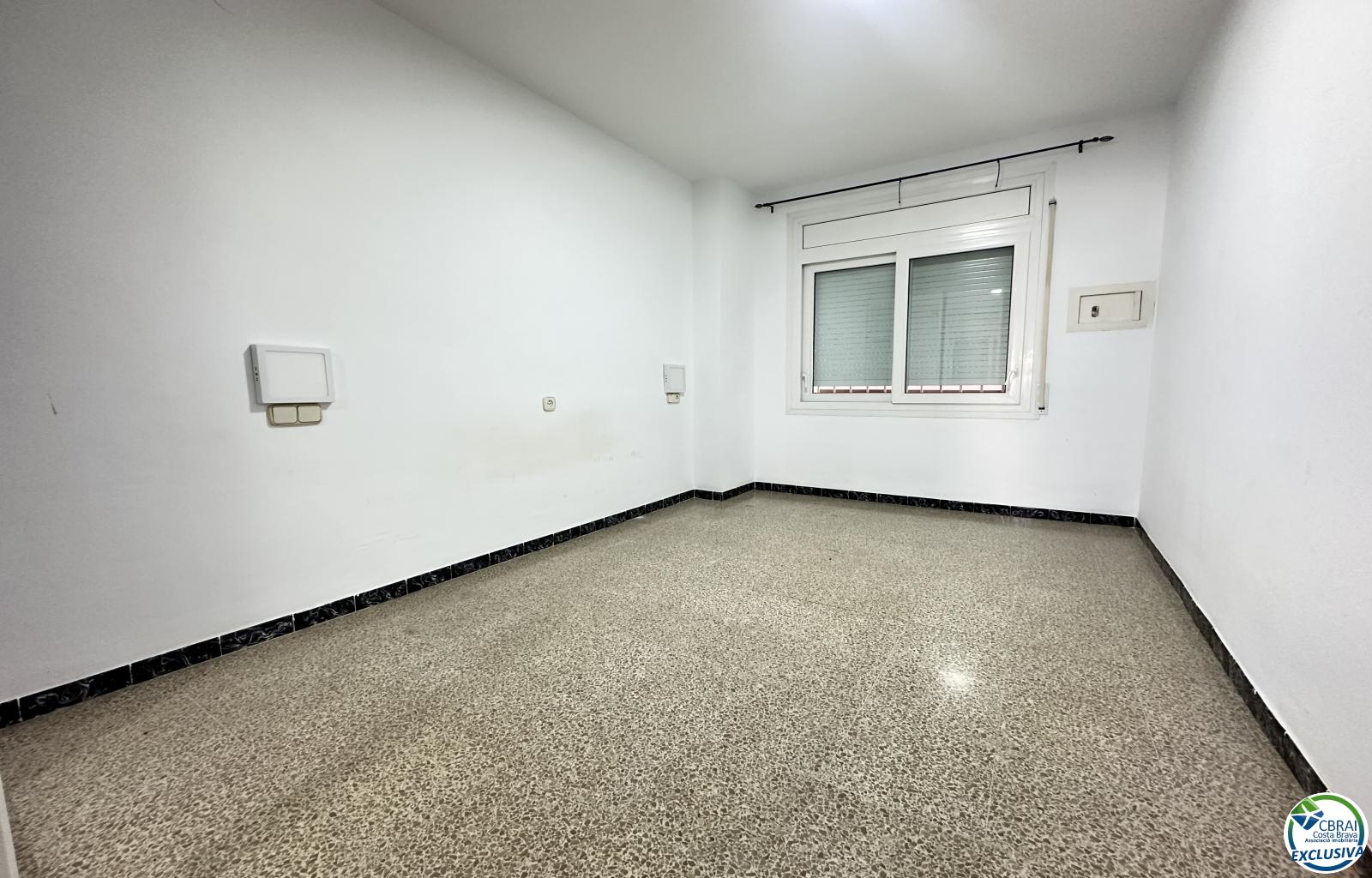 Spacious apartment next to the beach and shops - Sant Mori - Ref. CBR6561 - photo 11
