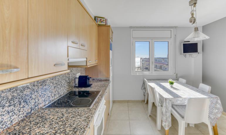 Penthouse im Duplex-Stil mit schöner Aussicht, 150 m vom Strand entfernt