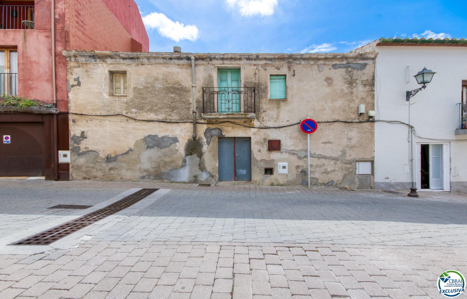 Authenticity and Potential: Village House with "Voltes Catalanes" in the Heart of Palau-saverdera - Centre - Ref. CBR6447 - photo 8