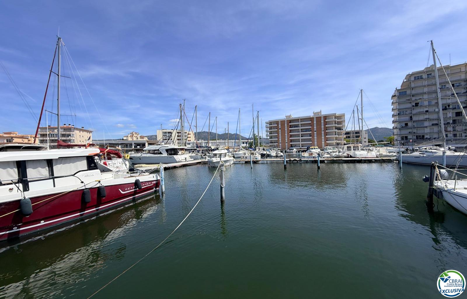 Mooring of 3 x 8 metres, suitable for both sailing and motor boats. - Santa Margarida - Ref. CBR6484 - photo 31