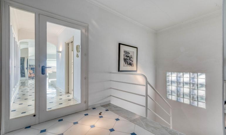 Beautiful house with infinity pool and spectacular views over the Bay of Roses