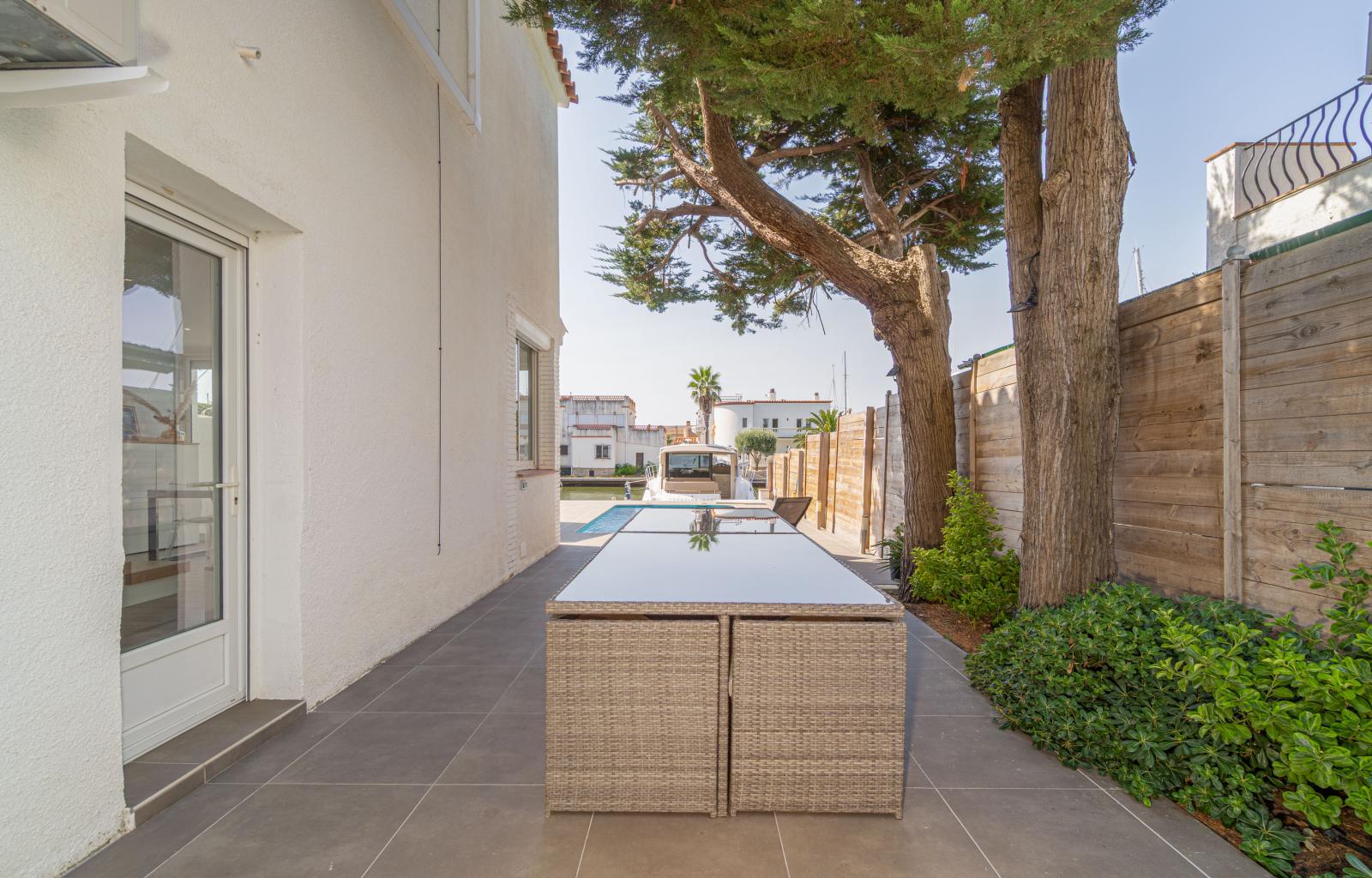 Elegant Waterfront villa with pool, private mooring and direct canal access in Santa Margarita - Santa Margarida - Ref. CBR6598 - photo 44