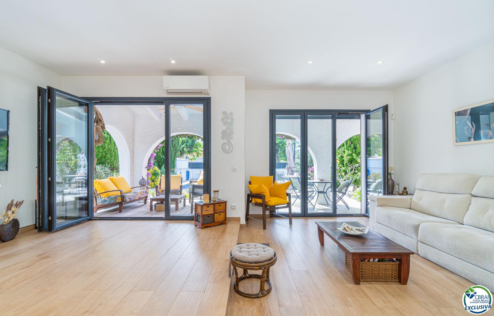 Stunning renovated house with pool in Empuriabrava - Peni - Ref. CBR6547 - photo 12