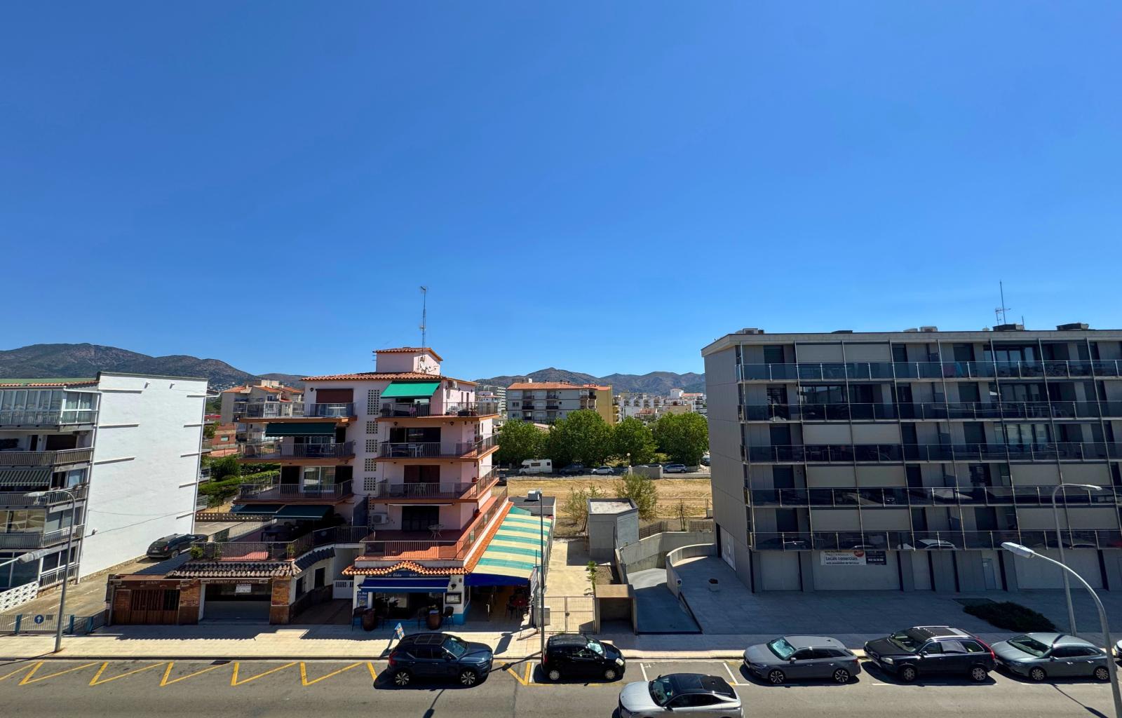 Bright Apartment with Terrace — Top Floor, Santa Margarita, Roses - Santa Margarida - Ref. CBR6592 - photo 3