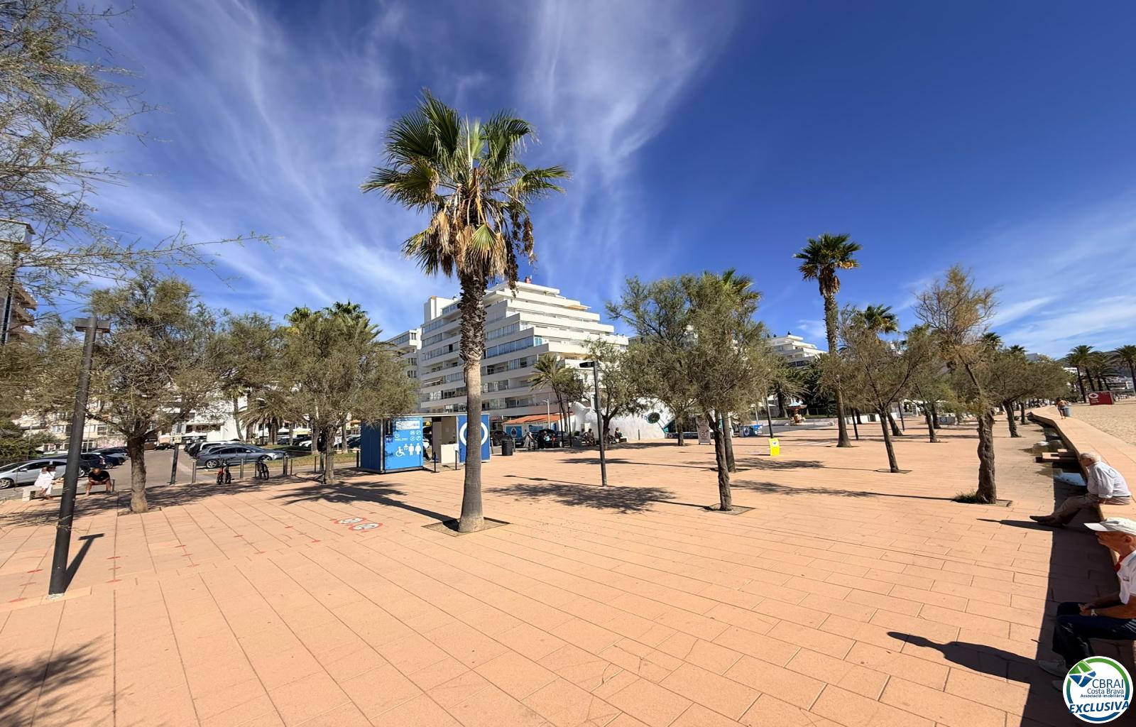 Seafront location, sea views, parking, swimming pools and gardens by the beach. - Santa Margarida - Ref. CBR6664 - photo 39