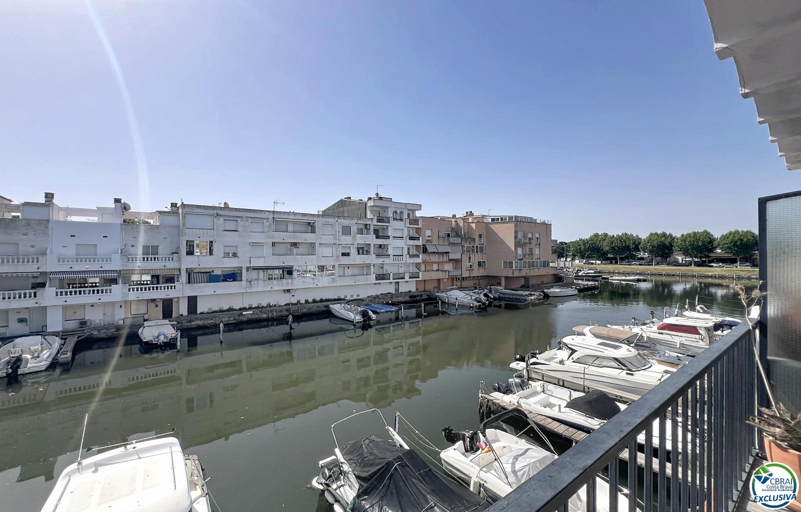 Canal-view apartment with terrace and parking in Empuriabrava - Alberes - Ref. CBR6563 - photo 12
