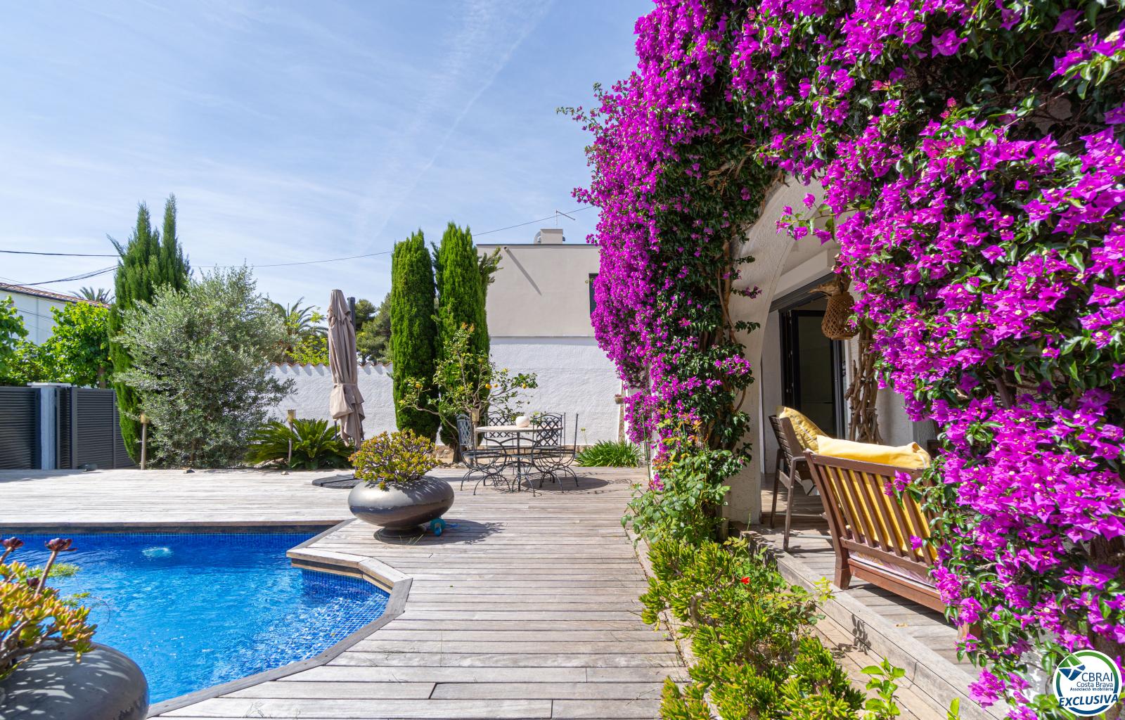Stunning renovated house with pool in Empuriabrava - Peni - Ref. CBR6547 - photo 2