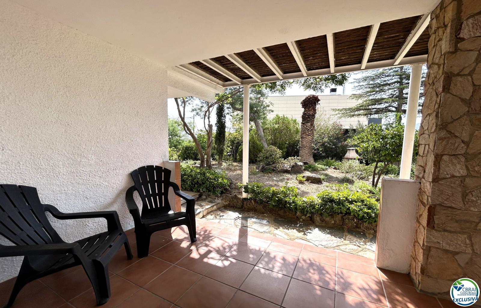 House in Llançà with a tourist license, sea views, and just a few meters from the beach. - Grifeu - Ref. CBR6637 - photo 48