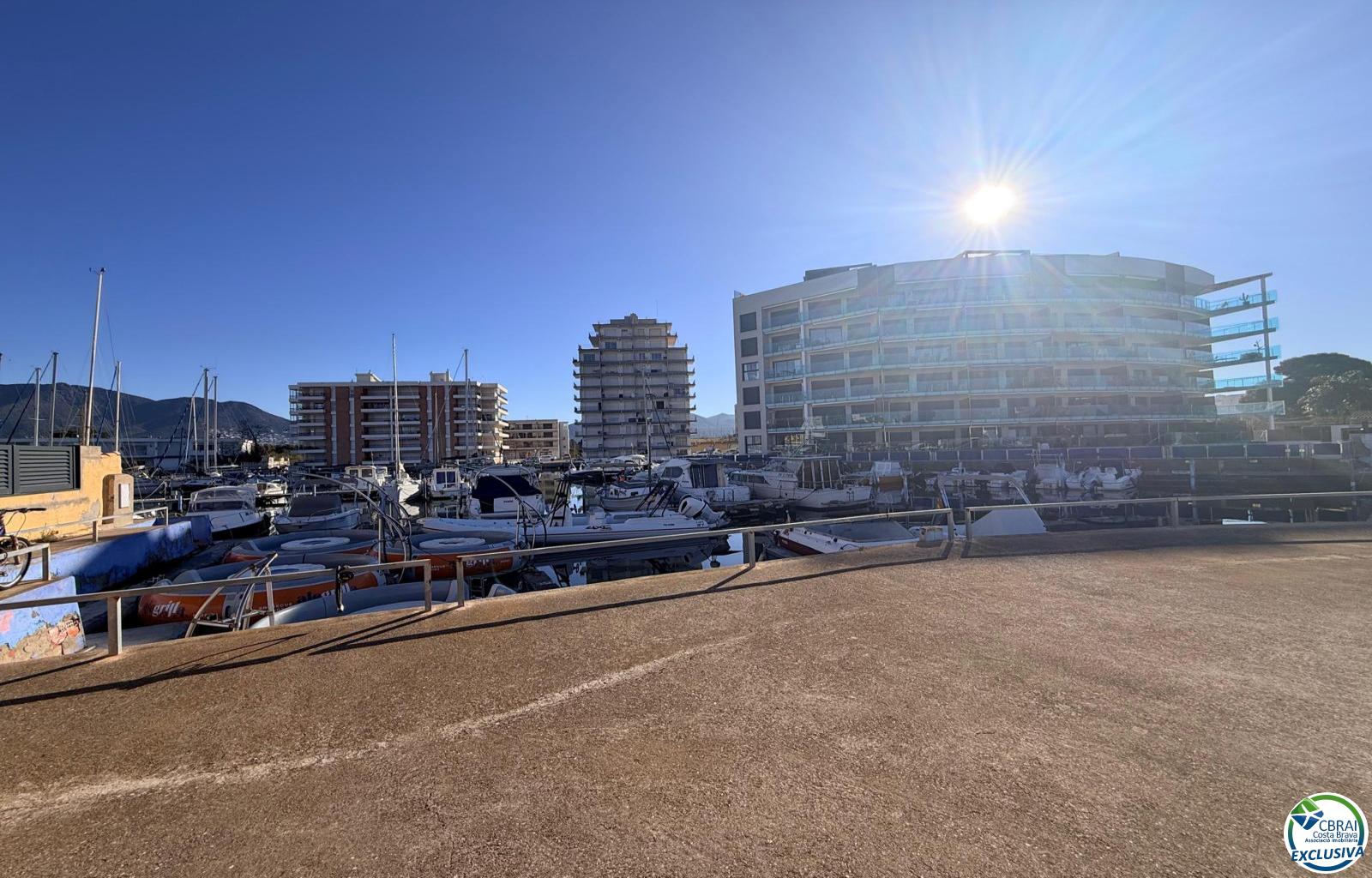 Mooring of 3 x 8 metres, suitable for both sailing and motor boats. - Santa Margarida - Ref. CBR6484 - photo 35