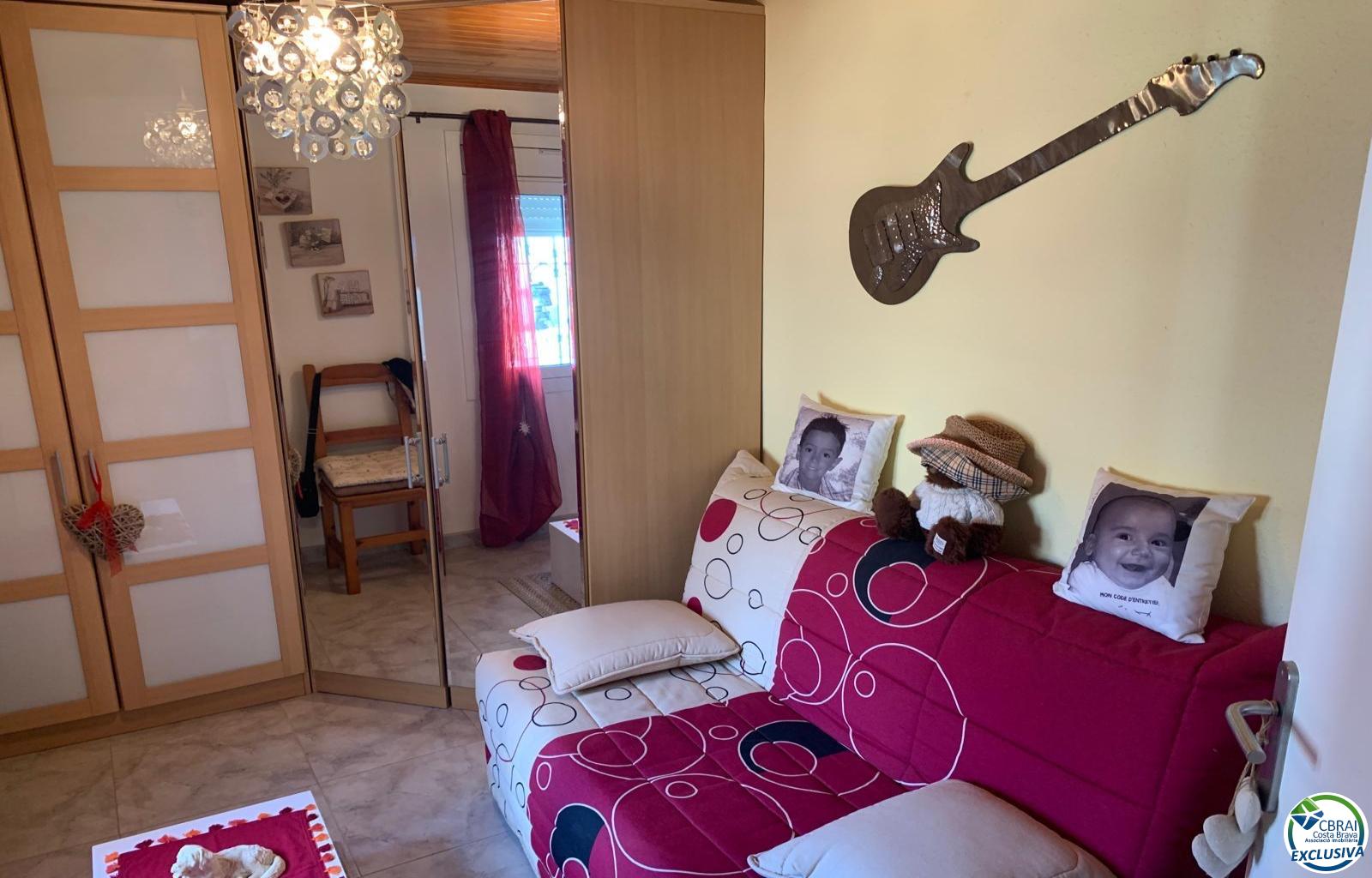 Beautiful 3 bedroom house with garden in Santa Margarita-Roses - Santa Margarida - Ref. CBR6417 - photo 21